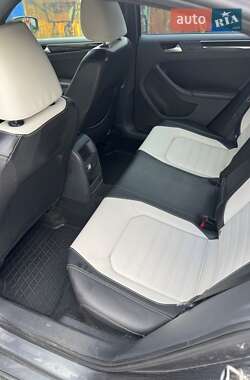 Седан Volkswagen Jetta 2015 в 