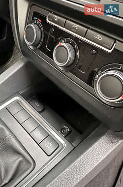 Седан Volkswagen Jetta 2015 в 