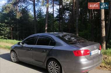 Седан Volkswagen Jetta 2012 в Полтаві