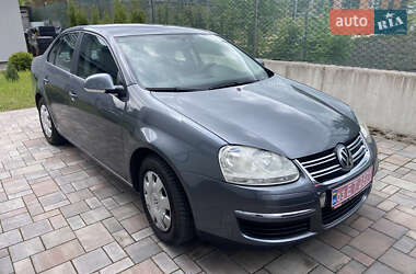 Седан Volkswagen Jetta 2006 в Ровно