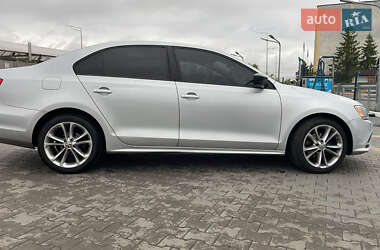 Седан Volkswagen Jetta 2014 в 