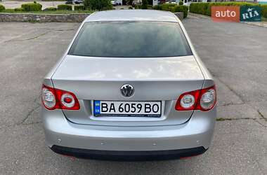 Седан Volkswagen Jetta 2006 в 