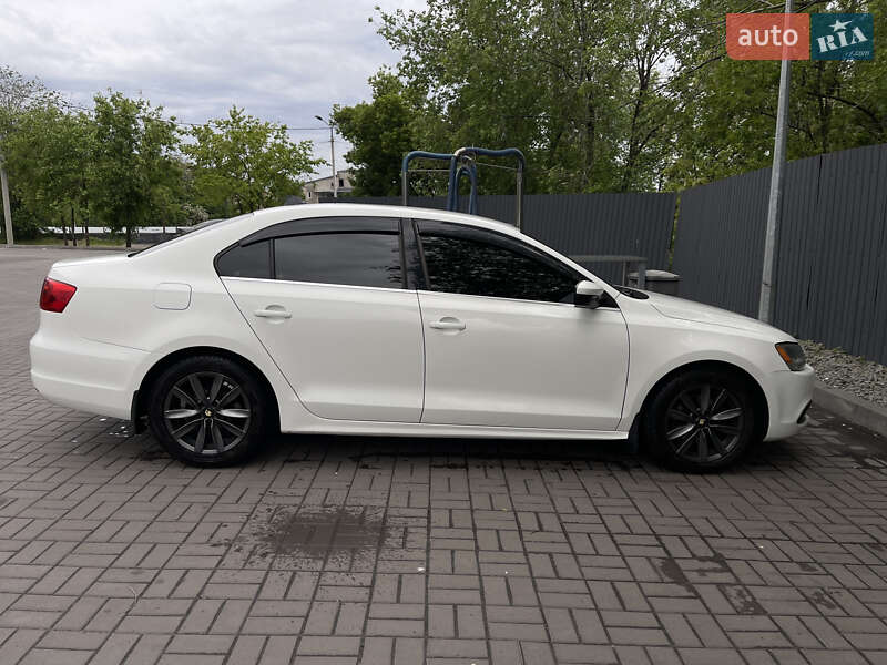 Седан Volkswagen Jetta 2012 в Днепре