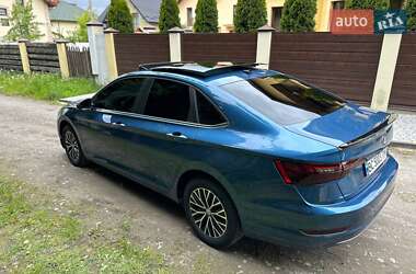 Седан Volkswagen Jetta 2019 в 