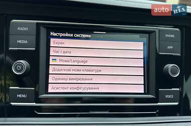 Седан Volkswagen Jetta 2019 в 