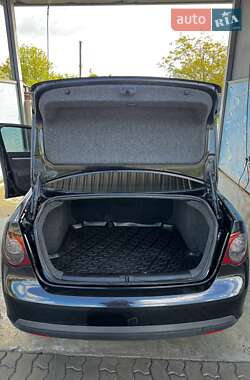 Седан Volkswagen Jetta 2009 в 