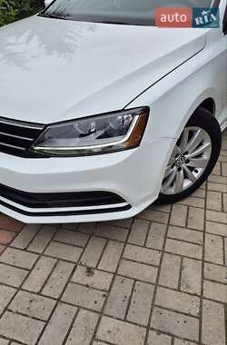 Седан Volkswagen Jetta 2016 в 