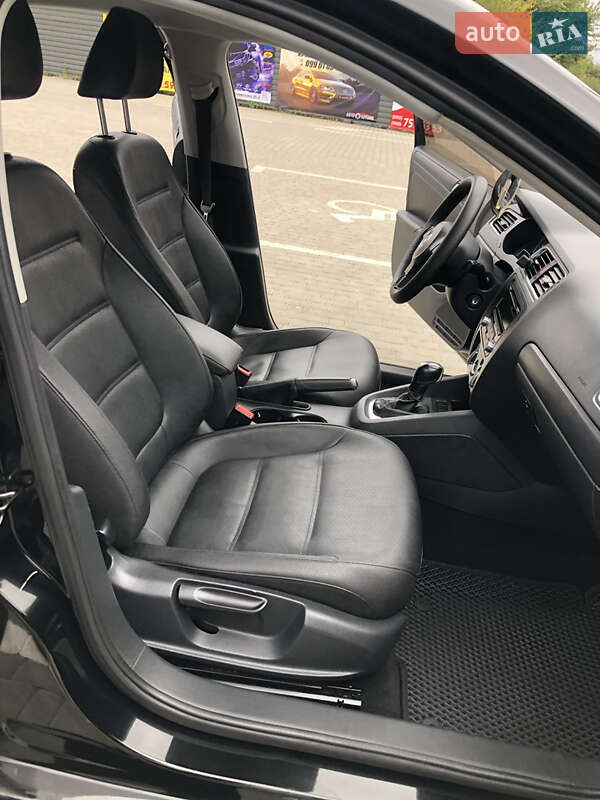 Седан Volkswagen Jetta 2011 в Ворзелі