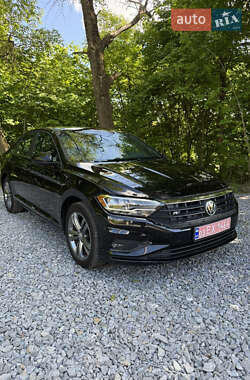 Седан Volkswagen Jetta 2018 в Ровно