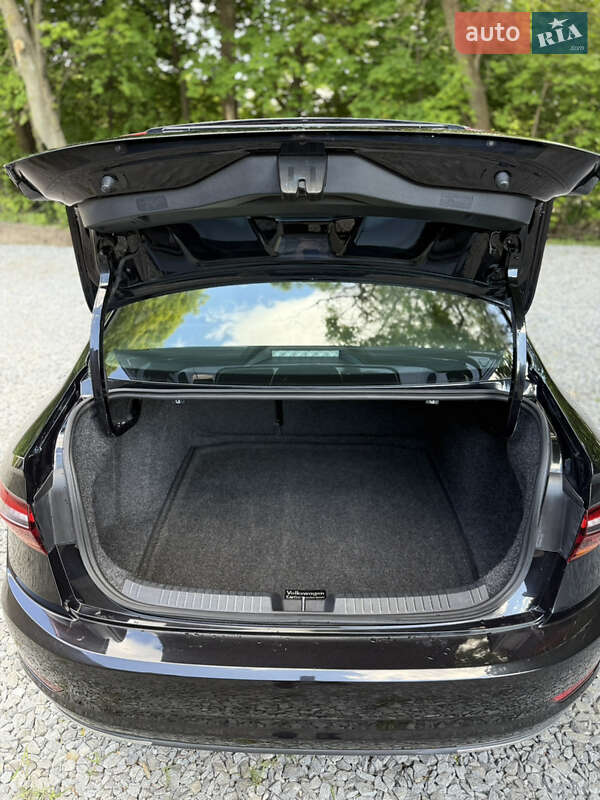 Седан Volkswagen Jetta 2018 в Львові
