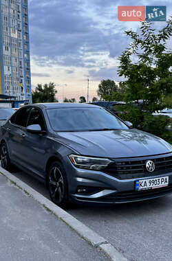 Седан Volkswagen Jetta 2019 в Киеве