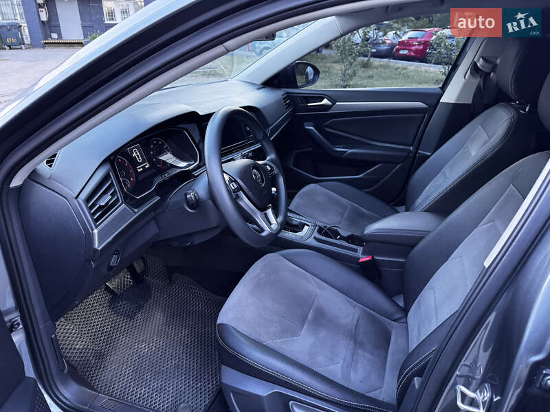 Седан Volkswagen Jetta 2019 в Києві