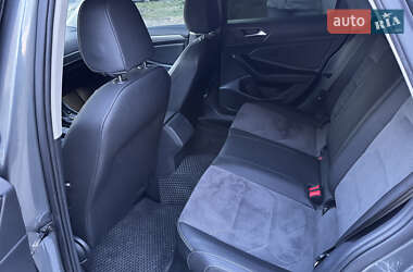 Седан Volkswagen Jetta 2019 в 