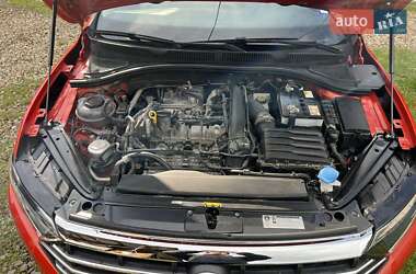 Седан Volkswagen Jetta 2020 в 
