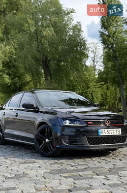 Седан Volkswagen Jetta 2014 в Киеве