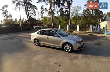 Седан Volkswagen Jetta 2012 в 