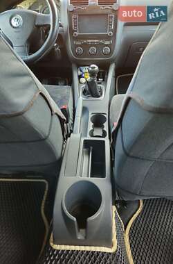 Седан Volkswagen Jetta 2008 в 