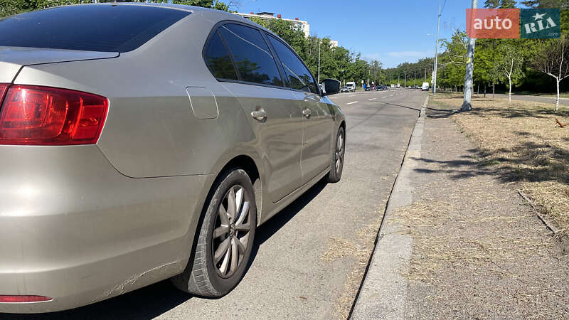 Седан Volkswagen Jetta 2012 в Києві