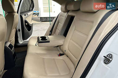 Седан Volkswagen Jetta 2012 в 