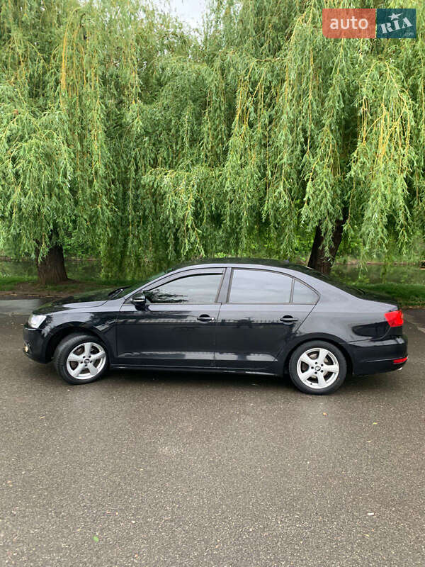 Седан Volkswagen Jetta 2012 в Житомире