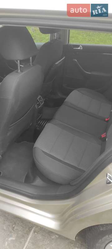 Универсал Volkswagen Jetta 2013 в Львове