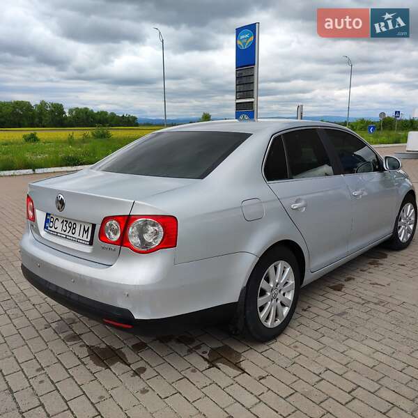 Седан Volkswagen Jetta 2007 в Стрые