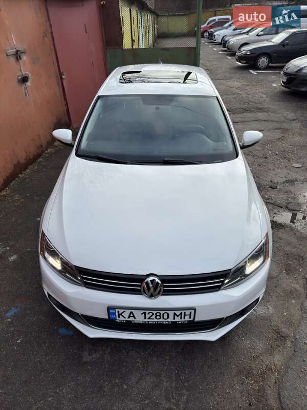 Седан Volkswagen Jetta 2013 в Киеве