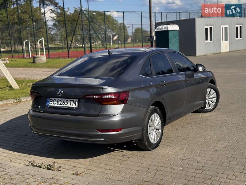 Седан Volkswagen Jetta 2018 в Львове