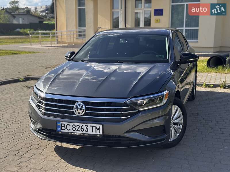 Седан Volkswagen Jetta 2018 в Львове