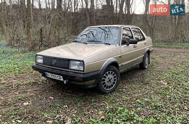 Седан Volkswagen Jetta 1987 в Гадяче