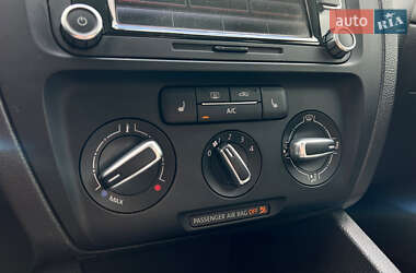 Седан Volkswagen Jetta 2013 в 