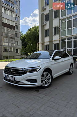 Седан Volkswagen Jetta 2018 в 