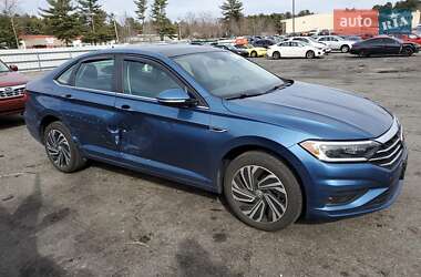 Седан Volkswagen Jetta 2020 в 