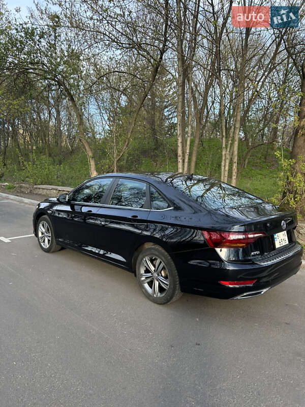 Седан Volkswagen Jetta 2019 в Черкасах