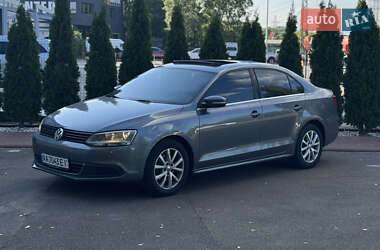Седан Volkswagen Jetta 2013 в Киеве