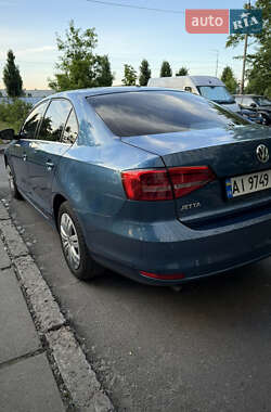 Седан Volkswagen Jetta 2016 в 