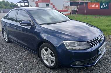 Седан Volkswagen Jetta 2012 в Львові