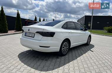 Седан Volkswagen Jetta 2018 в 