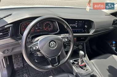 Седан Volkswagen Jetta 2018 в 