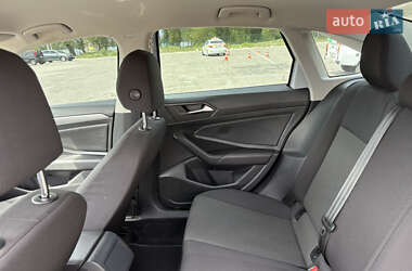 Седан Volkswagen Jetta 2018 в 