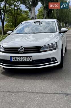 Седан Volkswagen Jetta 2016 в Киеве
