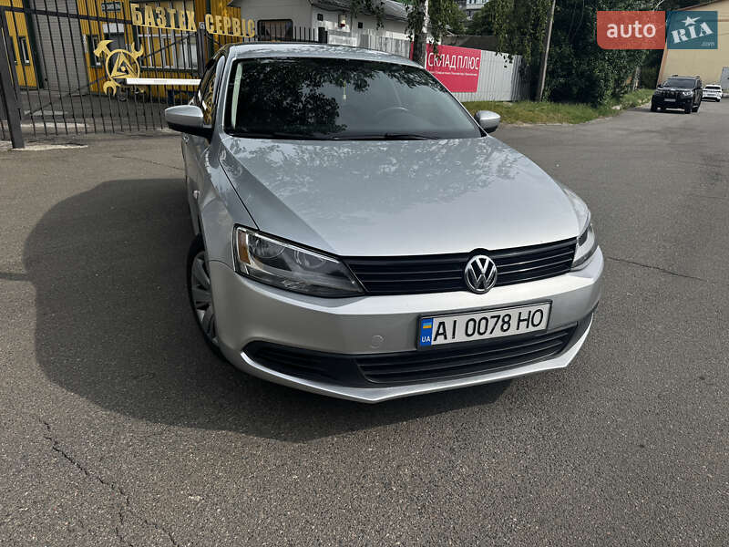 Седан Volkswagen Jetta 2013 в Броварах