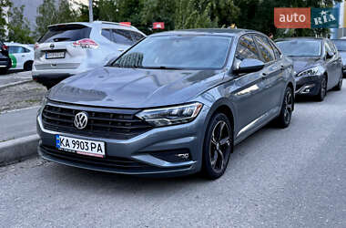 Седан Volkswagen Jetta 2019 в 