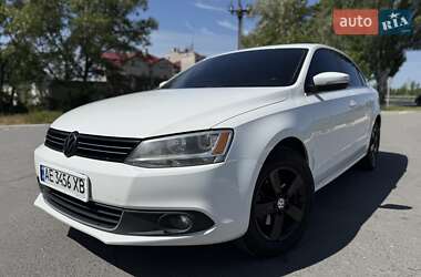 Седан Volkswagen Jetta 2012 в 