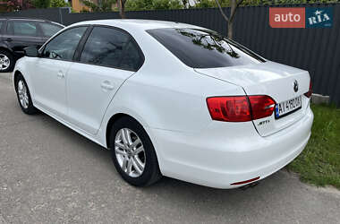 Седан Volkswagen Jetta 2014 в 
