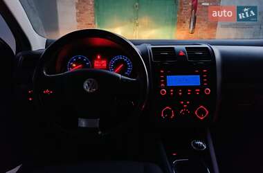 Седан Volkswagen Jetta 2005 в 