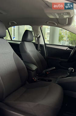 Седан Volkswagen Jetta 2012 в 