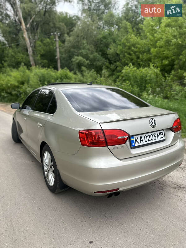 Седан Volkswagen Jetta 2012 в Киеве