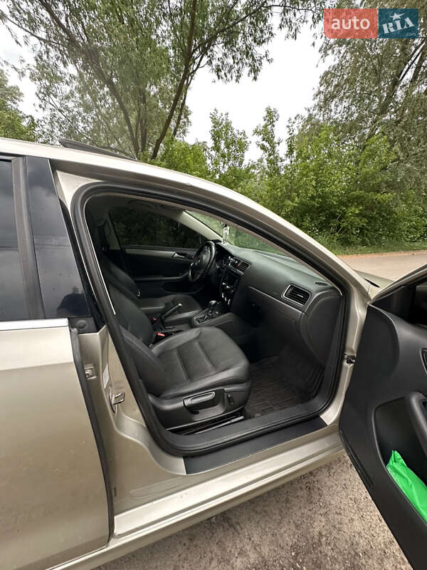 Седан Volkswagen Jetta 2012 в Киеве