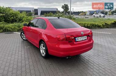 Седан Volkswagen Jetta 2014 в 